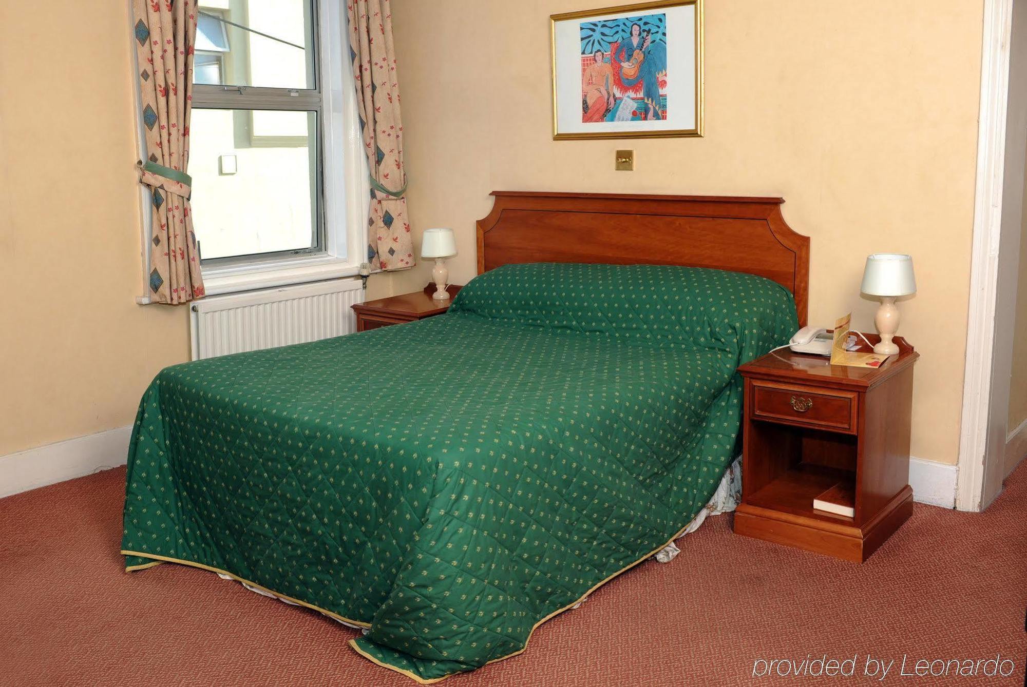 The Kingsway Hotel - Worthing Oda fotoğraf